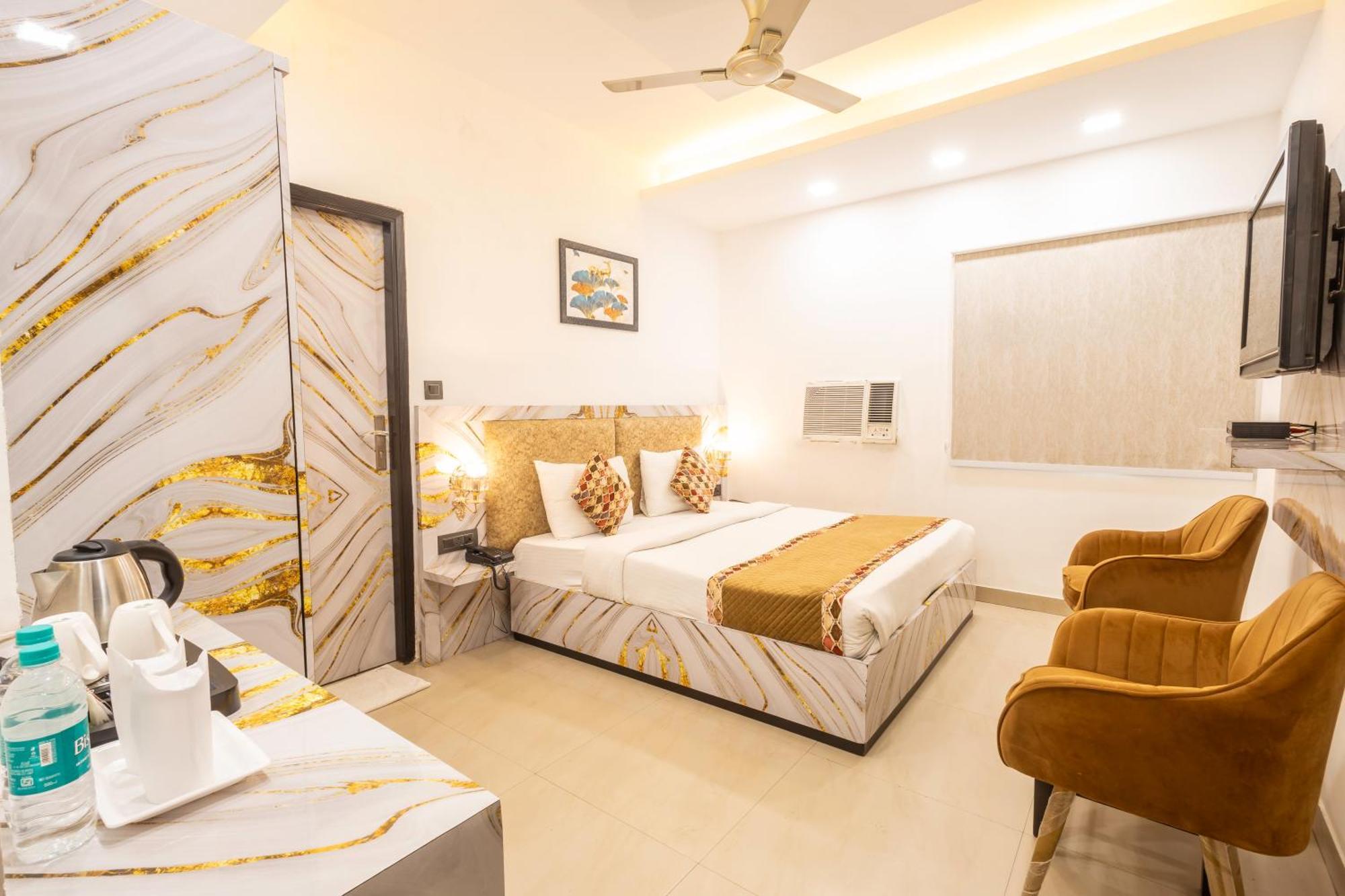 Hotel Cosmo Near Blk Hospital Karol Bagh Deli Exterior foto