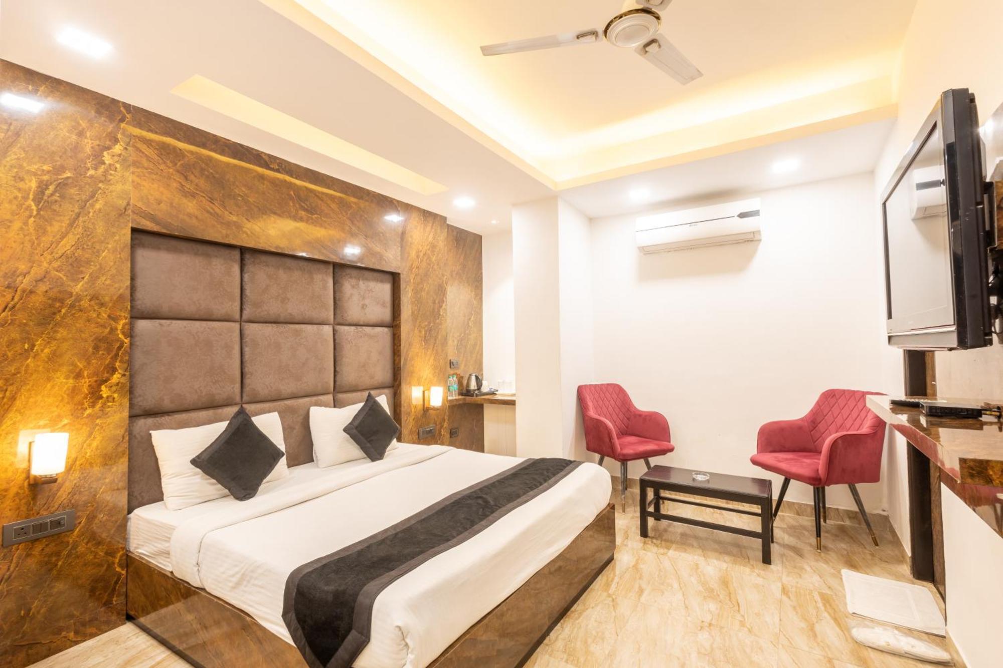 Hotel Cosmo Near Blk Hospital Karol Bagh Deli Exterior foto