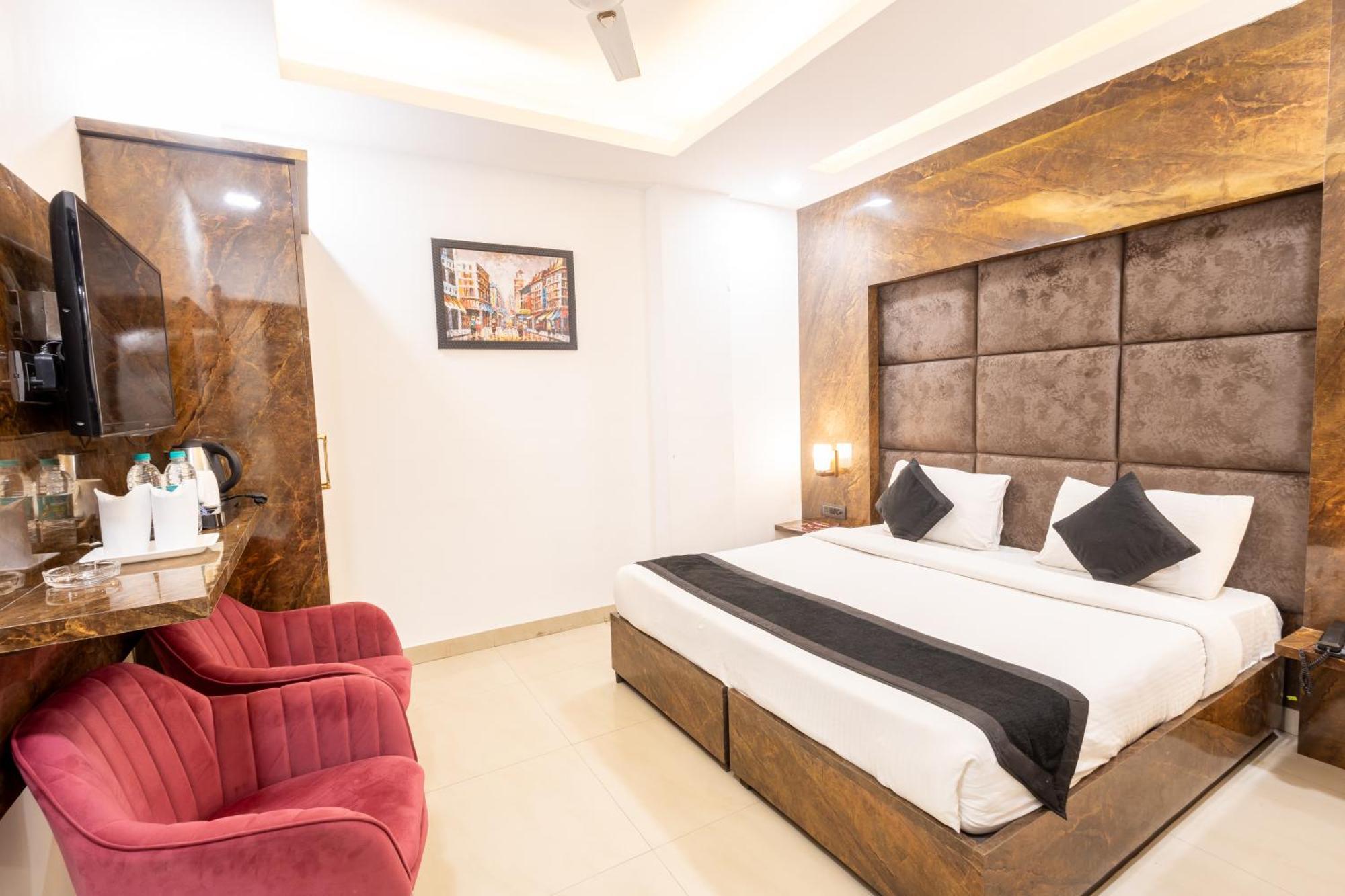 Hotel Cosmo Near Blk Hospital Karol Bagh Deli Exterior foto