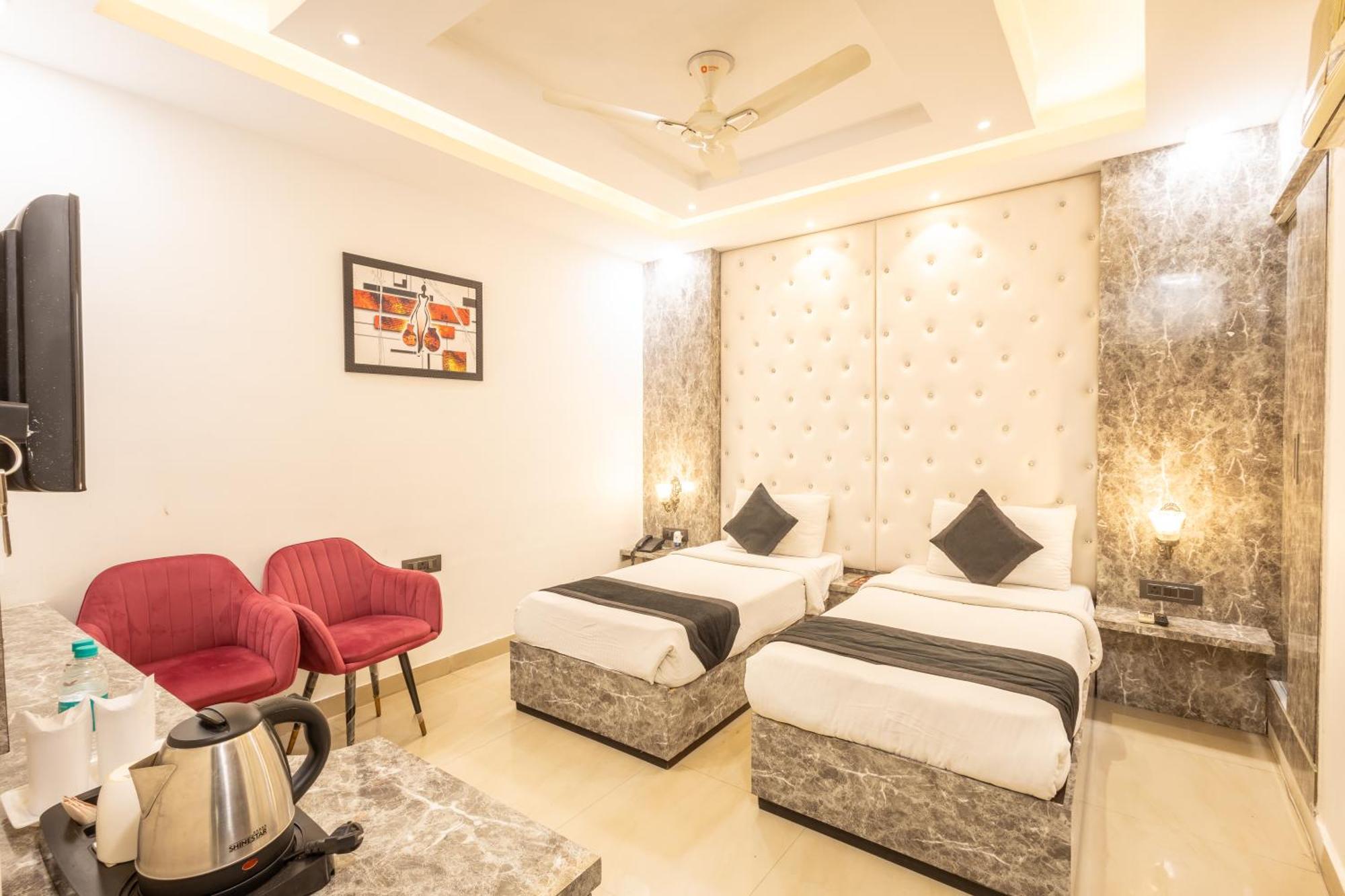 Hotel Cosmo Near Blk Hospital Karol Bagh Deli Exterior foto